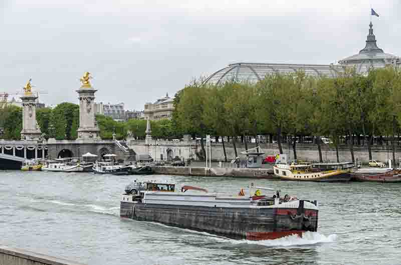 154 - Francia - Paris - rio Sena - barco.jpg